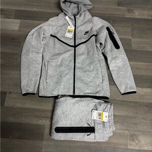 Nike Heather Gray Tracksuit with Black Details